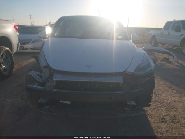2021 TESLA MODEL Y 5YJYGDEE0MF305337 Photo 5