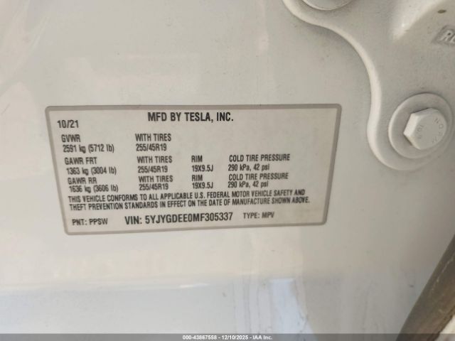 2021 TESLA MODEL Y 5YJYGDEE0MF305337 Photo 8