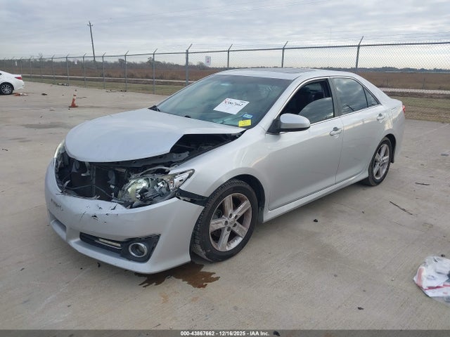 Toyota CAMRY SE 2014 4T1BF1FK9EU855412 Image 2