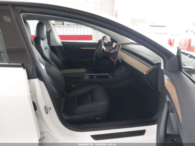 2021 TESLA MODEL 3 5YJ3E1EA1MF977497 Photo 4