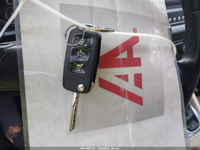 Продаж на аукціоні авто 2010 Volkswagen Jetta Limited Edition, vin: 3VWAX7AJ7AM164647, номер лоту: 43867722