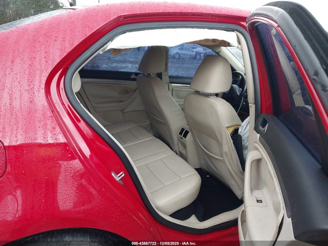 Продаж на аукціоні авто 2010 Volkswagen Jetta Limited Edition, vin: 3VWAX7AJ7AM164647, номер лоту: 43867722