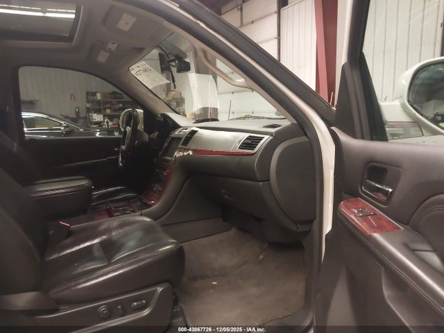 2010 CADILLAC ESCALADE 1GYUKBEF3AR181607 Photo 4