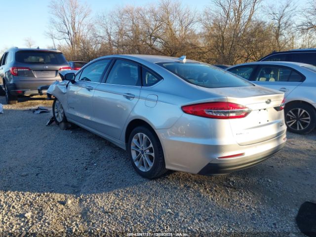 2019 FORD FUSION HYBRID 3FA6P0LU8KR106967 Photo 2