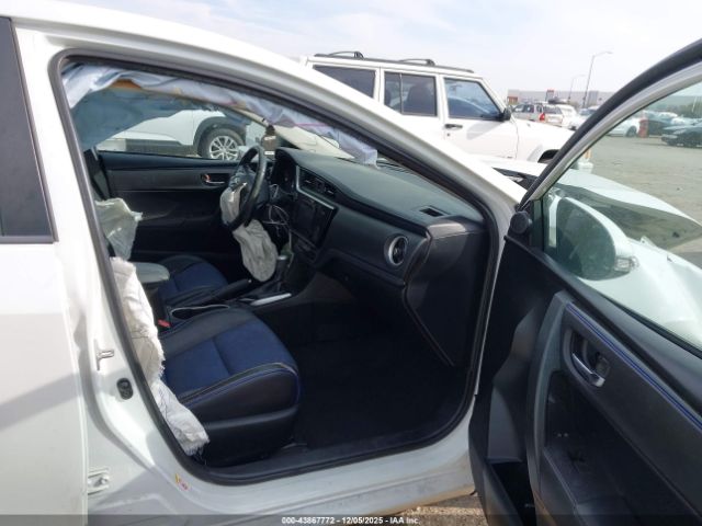 2017 TOYOTA COROLLA 5YFBURHE1HP688139 Photo 4