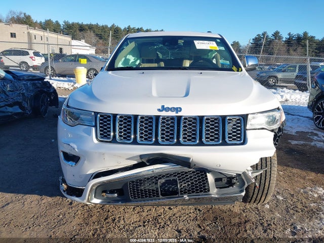1C4RJFCG6JC215821 Jeep Grand Cherokee Overland 4x4