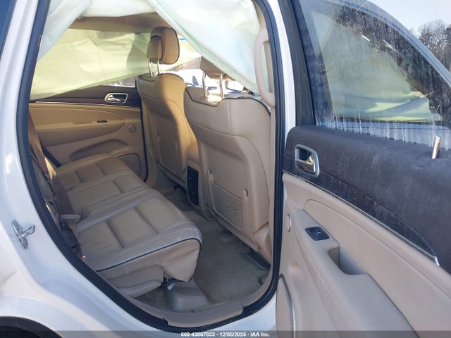 1C4RJFCG6JC215821 Jeep Grand Cherokee Overland 4x4
