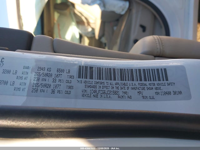 1C4RJFCG6JC215821 Jeep Grand Cherokee Overland 4x4