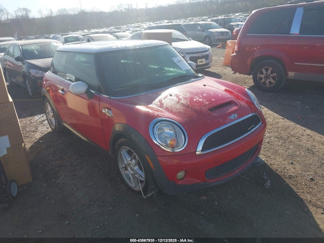 2009 MINI COOPER S WMWMF73559TW82589 Photo 0