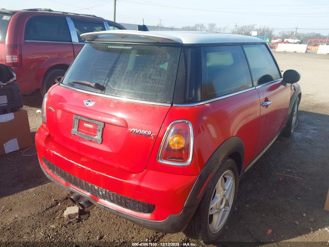 2009 MINI COOPER S WMWMF73559TW82589 Photo 3
