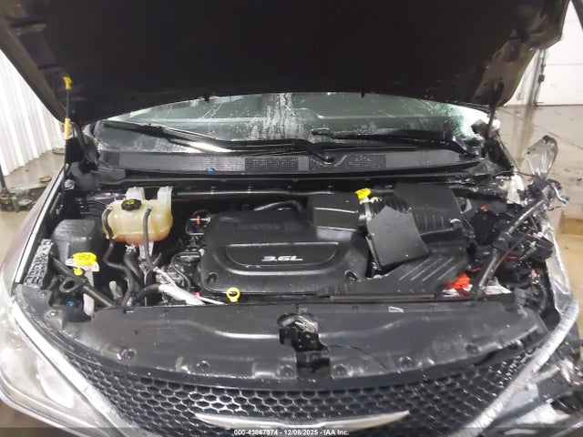 2018 CHRYSLER PACIFICA 2C4RC1BG6JR211127 Photo 9