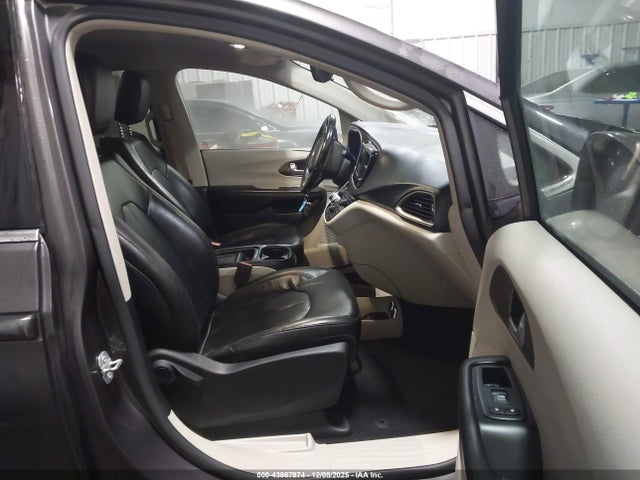 2018 CHRYSLER PACIFICA 2C4RC1BG6JR211127 Photo 4