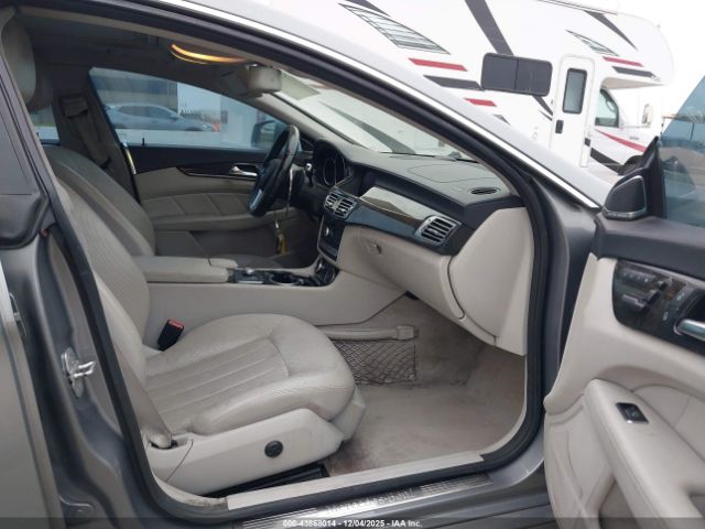 2012 MERCEDES-BENZ CLS 550 WDDLJ7DB5CA016312 Photo 4