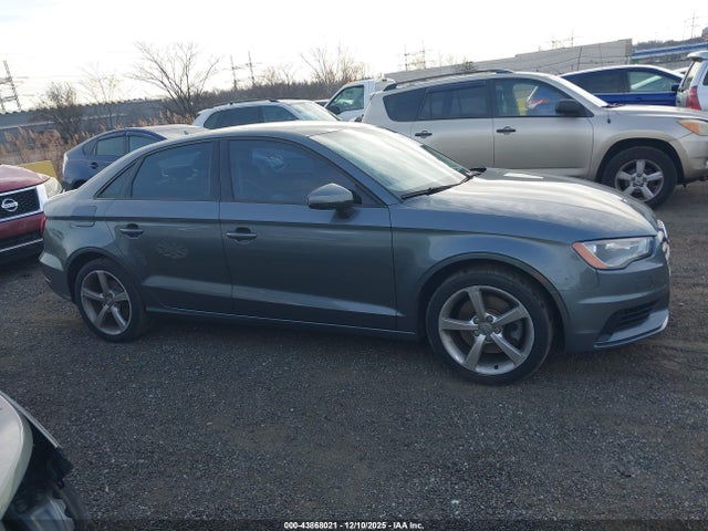 43868021 :رقم المزاد ، WAUBFGFF0F1006599 vin ، 2015 Audi A3 2.0t Premium مزاد بيع