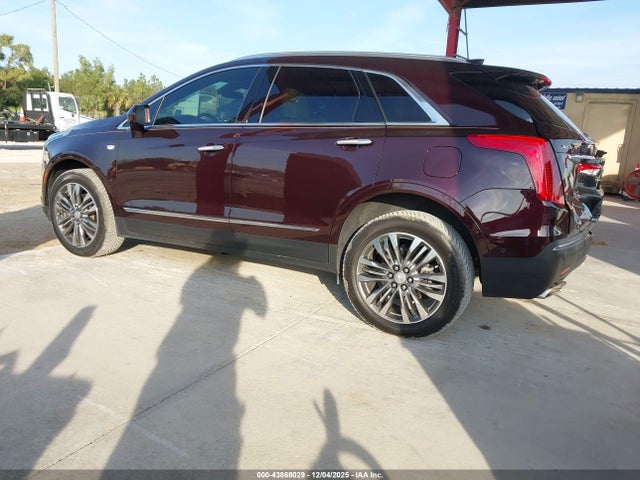 2018 CADILLAC XT5 1GYKNERS6JZ197498 Photo 2