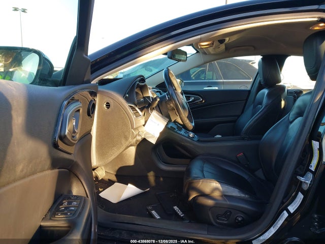 Продажа на аукционе авто 2015 Chrysler 200 C, vin: 1C3CCCCG8FN515536, номер лота: 43868078