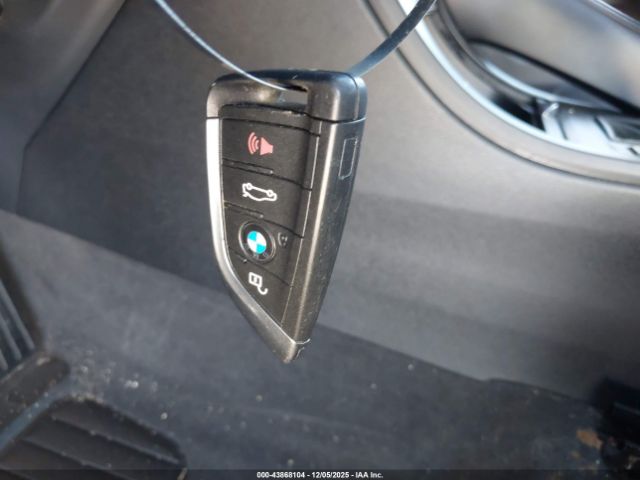 2018 BMW X1 WBXHU7C38J5H42436 Photo 10