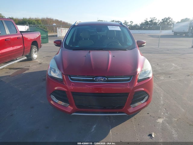 43868115 :رقم المزاد ، 1FMCU0JX3FUA04103 vin ، 2015 Ford Escape Titanium مزاد بيع