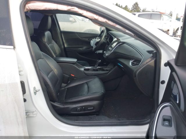 2016 CHEVROLET MALIBU 1G1ZE5ST9GF220282 Photo 4