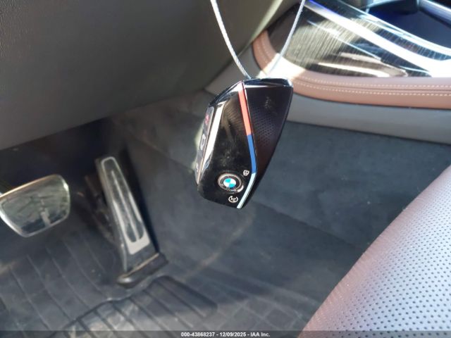 2023 BMW X7 5UX33EM04P9R84981 Photo 10