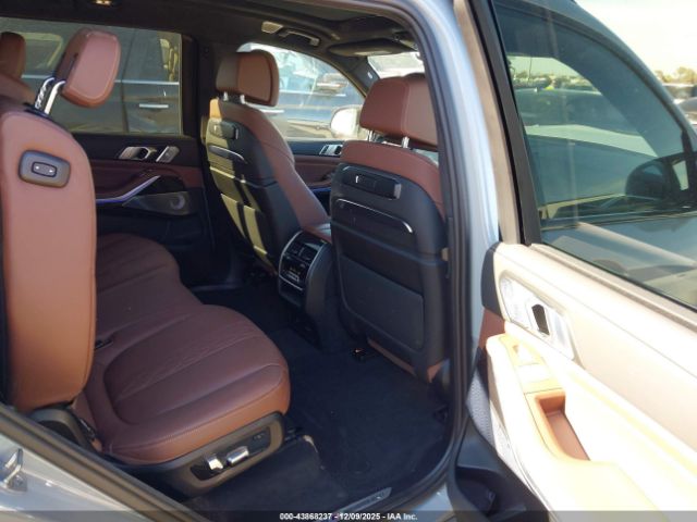 2023 BMW X7 5UX33EM04P9R84981 Photo 7