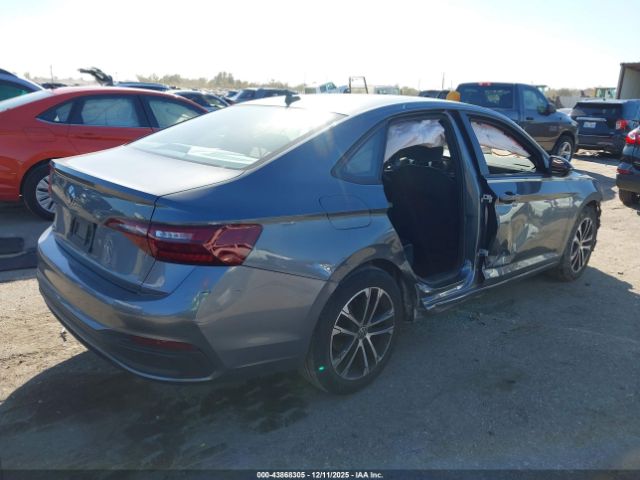 2022 VOLKSWAGEN JETTA 3VWBM7BUXNM022398 Photo 3