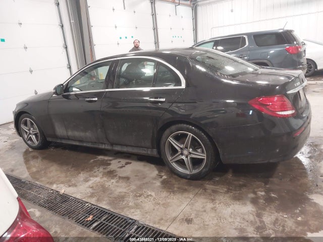 WDDZF4KB9HA019220 Mercedes-Benz E 300 4matic