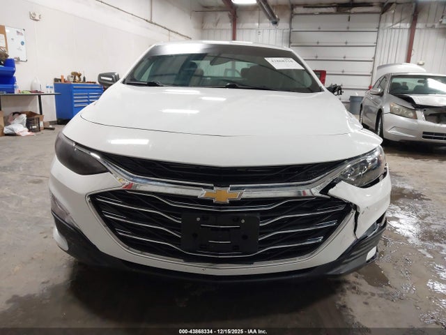 1G1ZB5ST2LF023327 Chevrolet Malibu Fwd Ls
