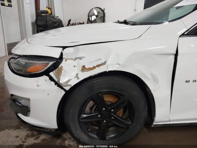 1G1ZB5ST2LF023327 Chevrolet Malibu Fwd Ls