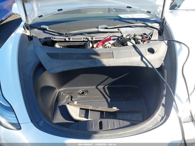 2019 TESLA MODEL 3 5YJ3E1EA2KF424757 Photo 9