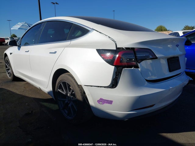 2019 TESLA MODEL 3 5YJ3E1EA2KF424757 Photo 2