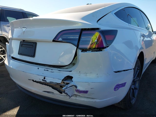 2019 TESLA MODEL 3 5YJ3E1EA2KF424757 Photo 5