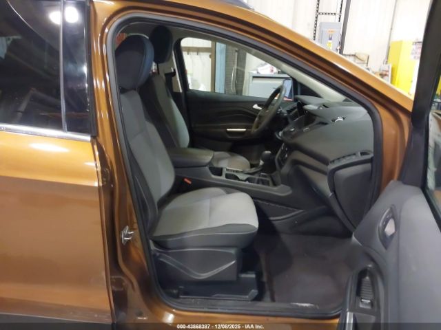2017 FORD ESCAPE 1FMCU9GD2HUC64562 Photo 4
