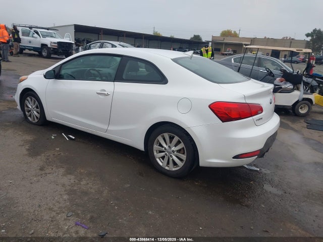 KIA Forte Koup Ex 2014 KNAFX6A81E5239254 Image 2