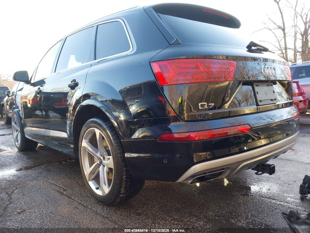 2019 AUDI Q7 WA1VAAF71KD008806 Photo 2