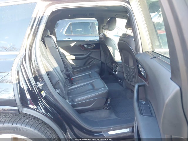 2019 AUDI Q7 WA1VAAF71KD008806 Photo 7