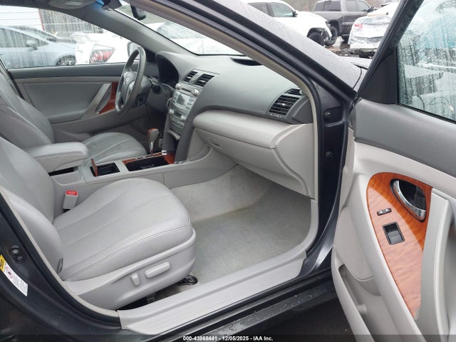 43868441 :رقم المزاد ، 4T1BK46K18U057309 vin ، 2008 Toyota Camry Xle V6 مزاد بيع