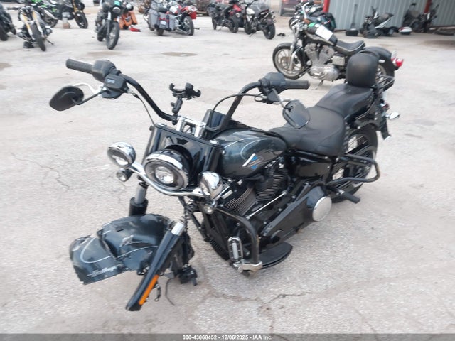 2025 HARLEY-DAVIDSON FLHC 1HD1YA914SB011006 Photo 1