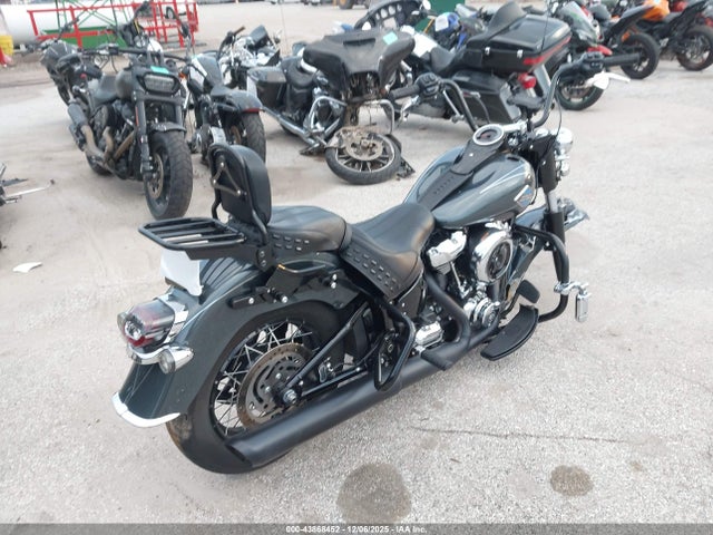 2025 HARLEY-DAVIDSON FLHC 1HD1YA914SB011006 Photo 3