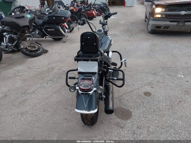 2025 HARLEY-DAVIDSON FLHC 1HD1YA914SB011006 Photo 5