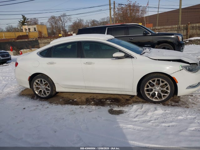 43868504 :رقم المزاد ، 1C3CCCEG1FN512197 vin ، 2015 Chrysler 200 C مزاد بيع
