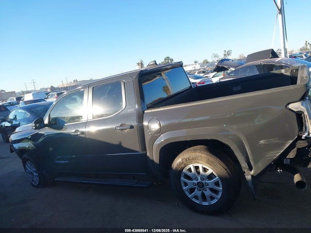 3TMLB5JN3SM165930 Toyota Tacoma Sr5