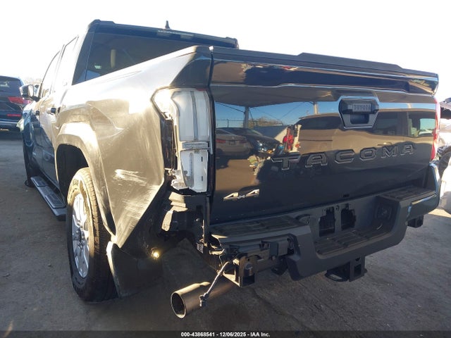 3TMLB5JN3SM165930 Toyota Tacoma Sr5