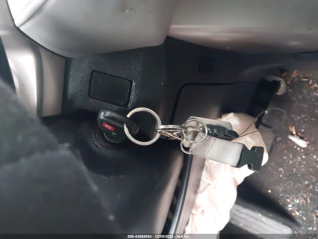 2015 Toyota Rav4 Le მანქანა იყიდება აუქციონზე, vin: JTMZFREV7FJ051366, აუქციონის ნომერი: 43868554