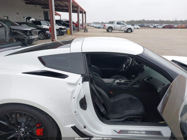 2015 CHEVROLET CORVETTE 1G1YU2D62F5609290 Photo 4