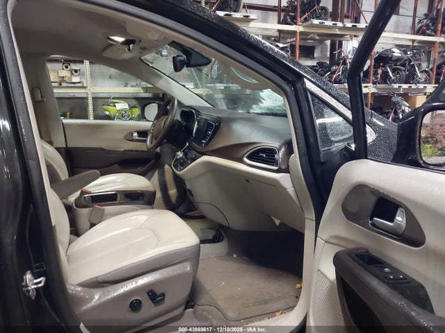 Aukcja sprzedaży 2017 Chrysler Pacifica Touring-l Plus, vin: 2C4RC1EGXHR721096, numer aukcji: 43868617