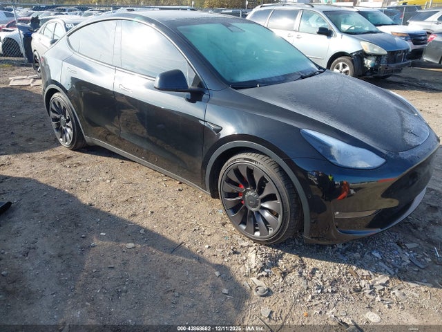 2021 TESLA MODEL Y 5YJYGDEF2MF201974 Photo 0