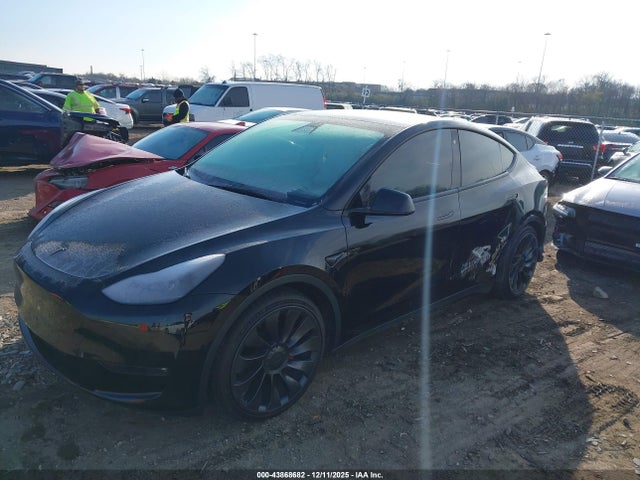 2021 TESLA MODEL Y 5YJYGDEF2MF201974 Photo 1