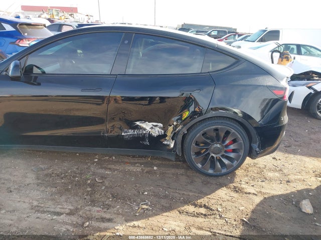 2021 TESLA MODEL Y 5YJYGDEF2MF201974 Photo 5