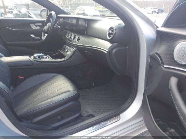 2020 MERCEDES-BENZ E 350 W1KZF8EBXLA827037 Photo 4